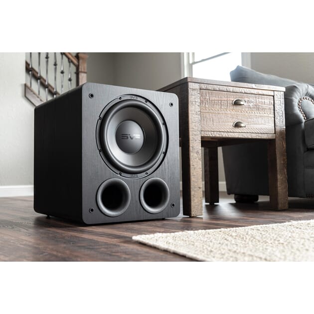 100103_Rel WEB_Image_SVS_PB-3000_-_Sort_Ask_Aktiv_Subwoofer__lifestyle_per_pb-3000-860462575.jpeg